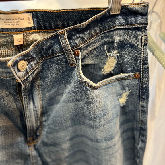 Women’s high rise jeans - Picture 4 of 5